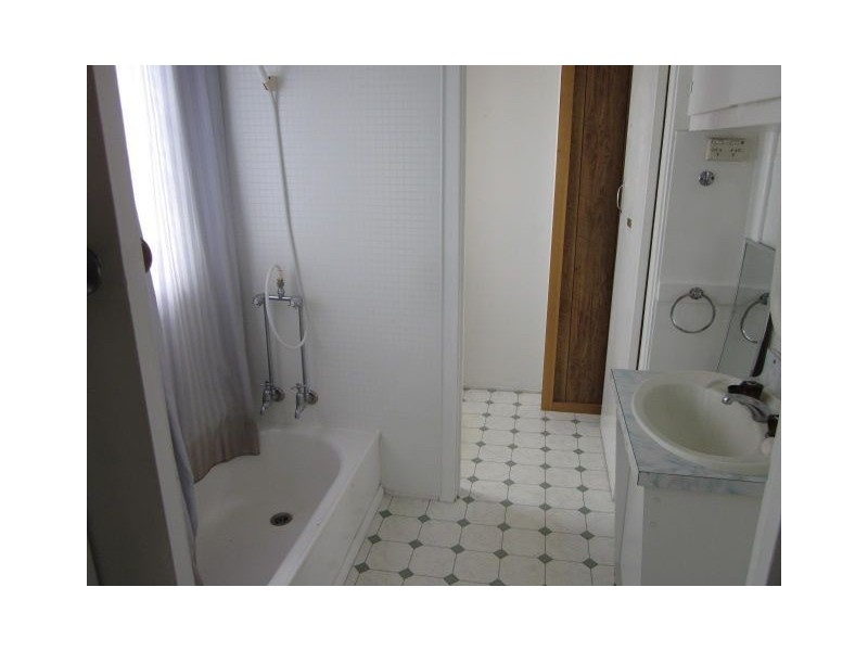2/27 Laura Street, West Launceston TAS 7250