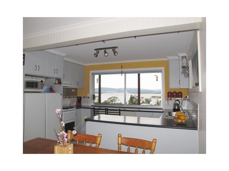 7 Augustus Street, Beauty Point TAS 7270