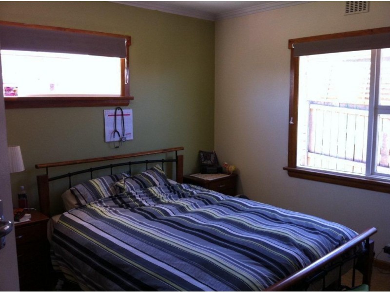 1 Crestview Court, Newnham TAS 7248