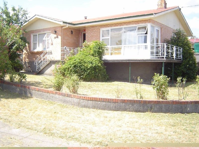 1 Crestview Court, Newnham TAS 7248