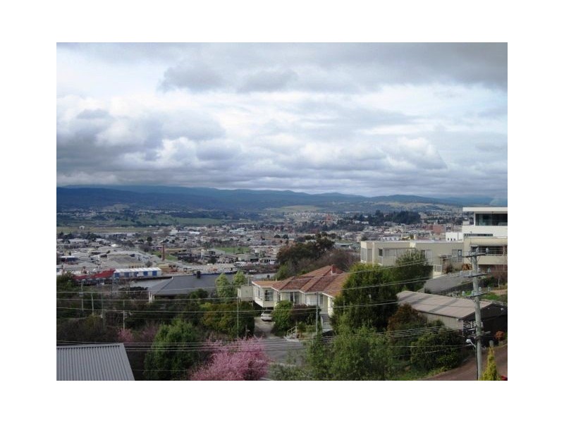 2/3 Newlands Street, Trevallyn TAS 7250