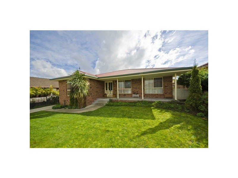 7 Rothsay Close, Newnham TAS 7248