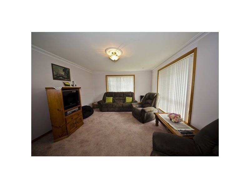 7 Rothsay Close, Newnham TAS 7248