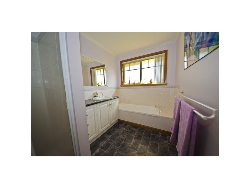 7 Rothsay Close, Newnham TAS 7248