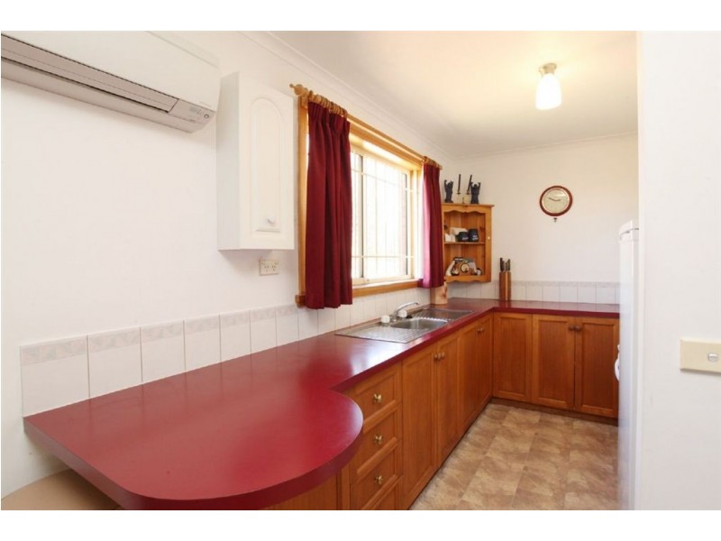 1/15 Button Street, Mowbray TAS 7248