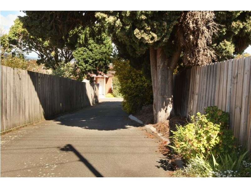 1/15 Button Street, Mowbray TAS 7248