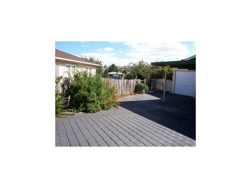 2 Truscott Grove, Mowbray TAS 7248