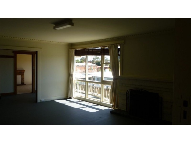 2 Bernard Street, Beaconsfield TAS 7270