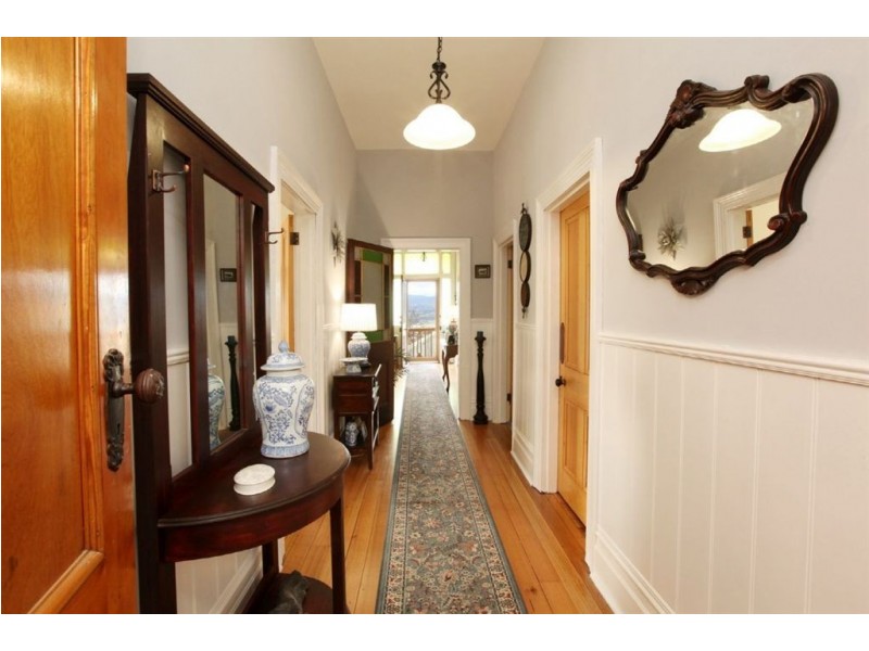 6 Delemare Crescent, Trevallyn TAS 7250