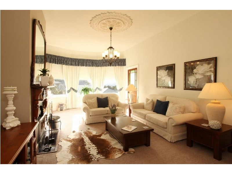 6 Delemare Crescent, Trevallyn TAS 7250