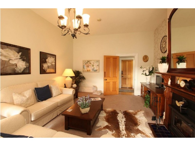 6 Delemare Crescent, Trevallyn TAS 7250