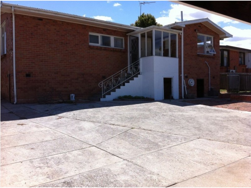 9 Ronneby Road, Newnham TAS 7248