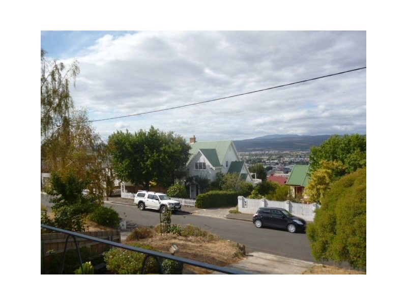 18 Broadview Crescent, Trevallyn TAS 7250