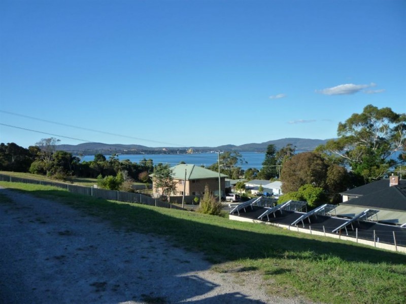 3 Augustus Street, Beauty Point TAS 7270