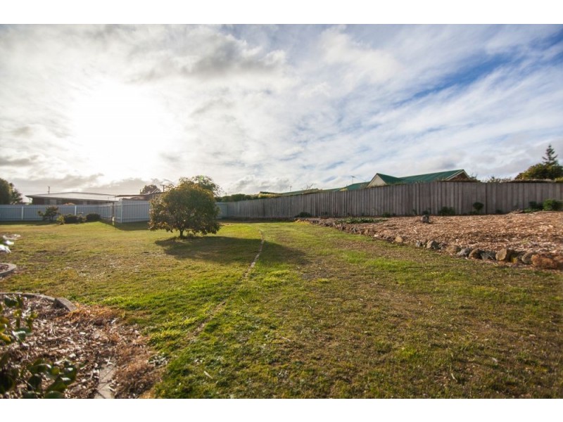 7 Summer Rise, Summerhill TAS 7250
