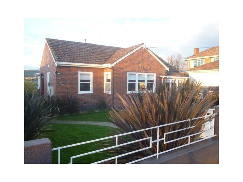 19 Riverdale Grove, Newstead TAS 7250