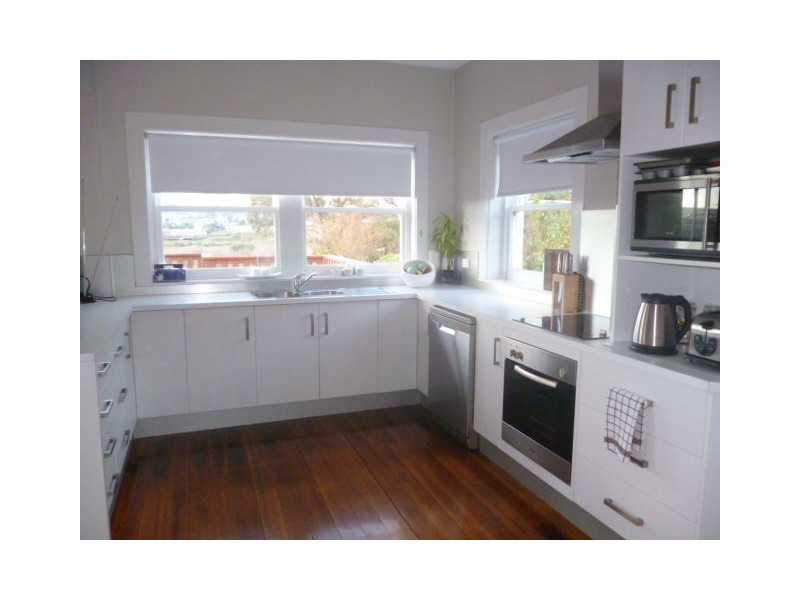 19 Riverdale Grove, Newstead TAS 7250