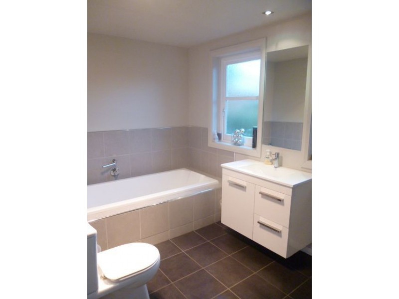 19 Riverdale Grove, Newstead TAS 7250