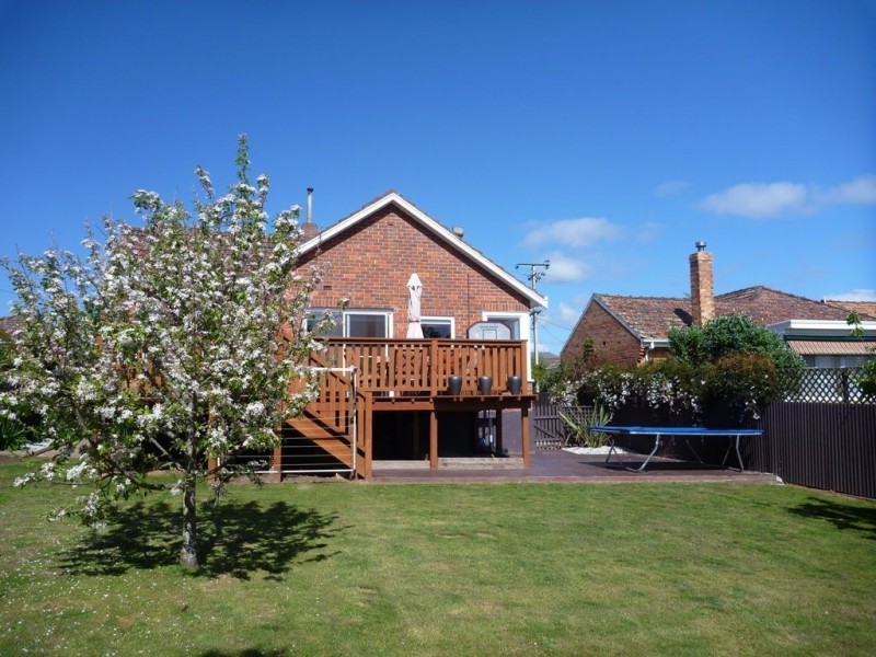 19 Riverdale Grove, Newstead TAS 7250