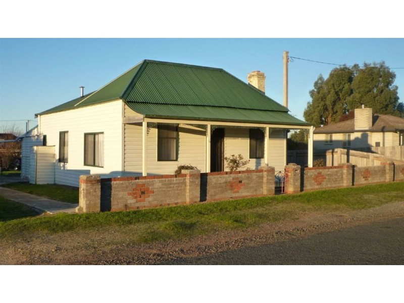 14 Cornwall Street, Beaconsfield TAS 7270