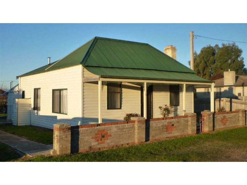 14 Cornwall Street, Beaconsfield TAS 7270