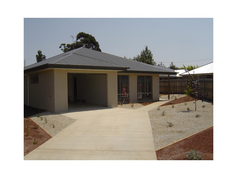 14 Bethune Place, Newnham TAS 7248