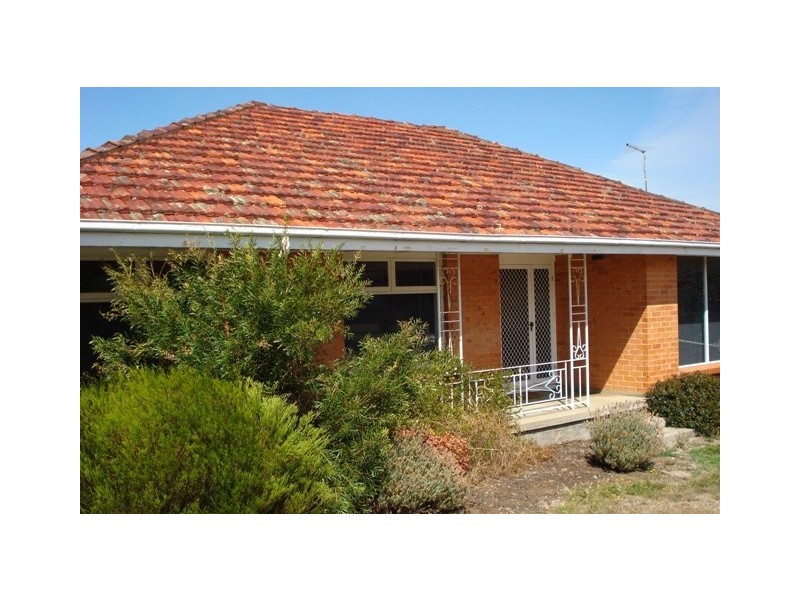 2 Cedar Street, Newnham TAS 7248