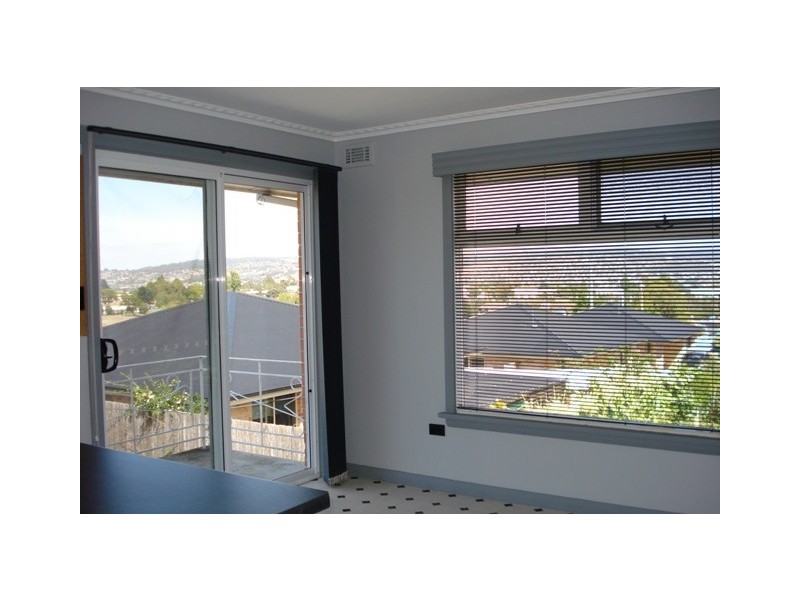 2 Cedar Street, Newnham TAS 7248