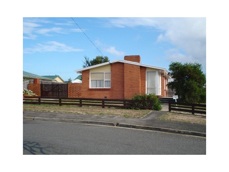71 Paringa Ave, Newnham TAS 7248