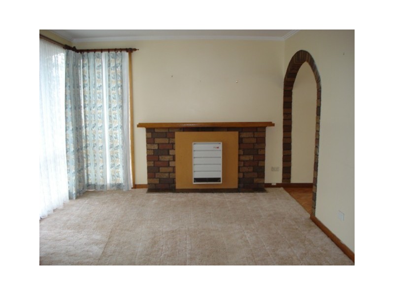 71 Paringa Ave, Newnham TAS 7248