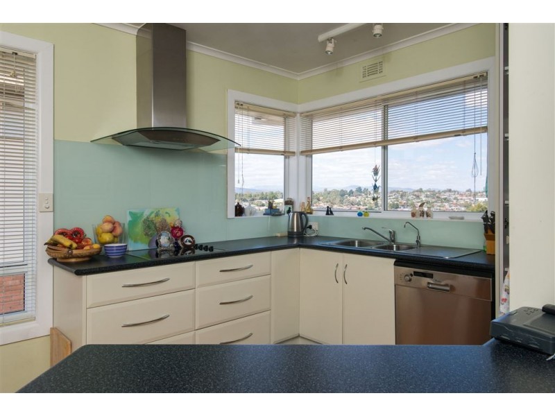 33 Bond St, Kings Meadows TAS 7249