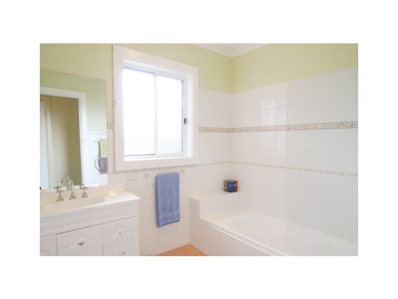 33 Bond St, Kings Meadows TAS 7249