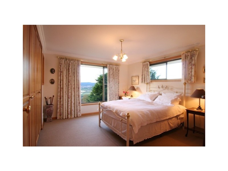 9 Far View Crescent, Riverside TAS 7250