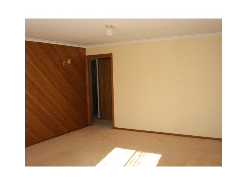 2/16 lucy place, Summerhill TAS 7250