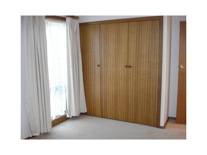 2/16 lucy place, Summerhill TAS 7250