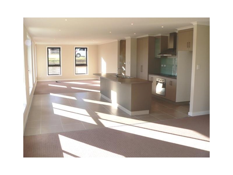 5 Sarinda Close, Newnham TAS 7248