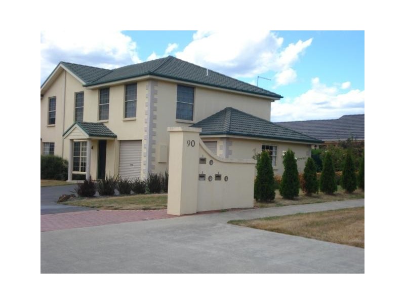 1/90 Country Club Avenue, Prospect TAS 7250