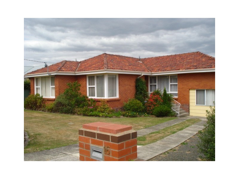 16 Arnold Street, Newnham TAS 7248