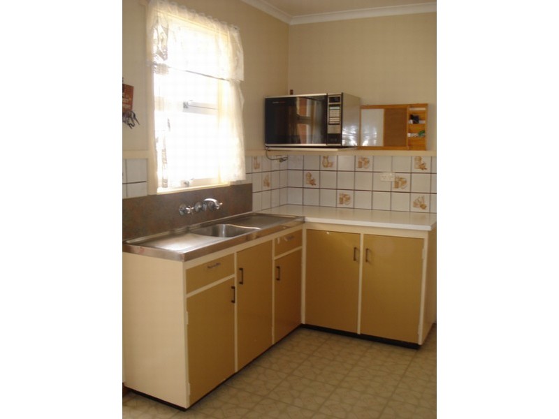 16 Arnold Street, Newnham TAS 7248