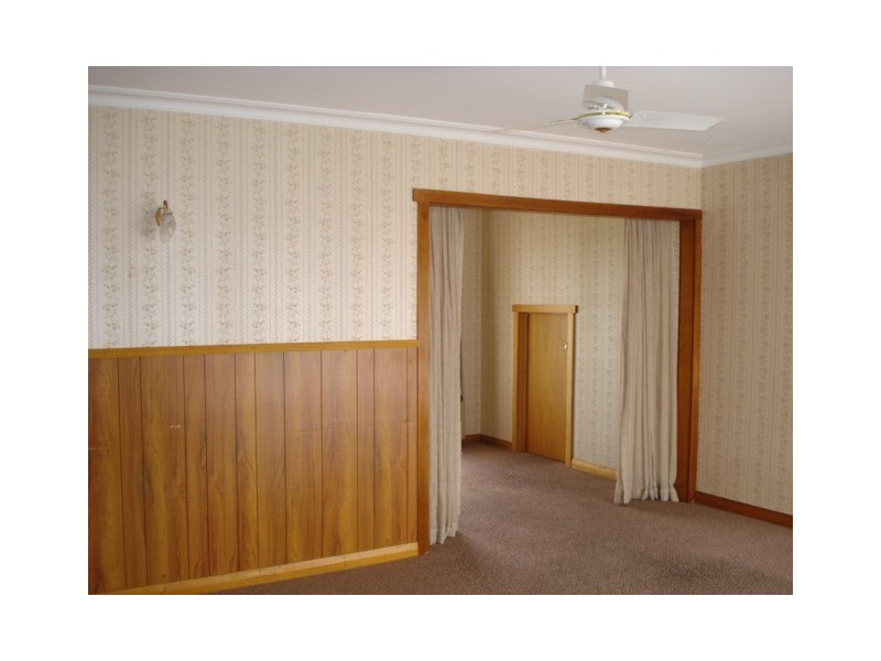 16 Arnold Street, Newnham TAS 7248