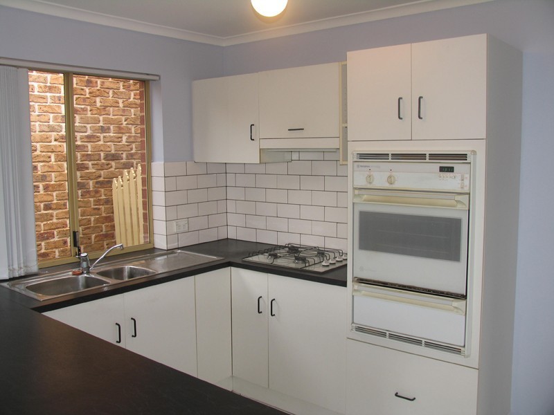 4 Hyde Park Lane, Wynn Vale SA 5127