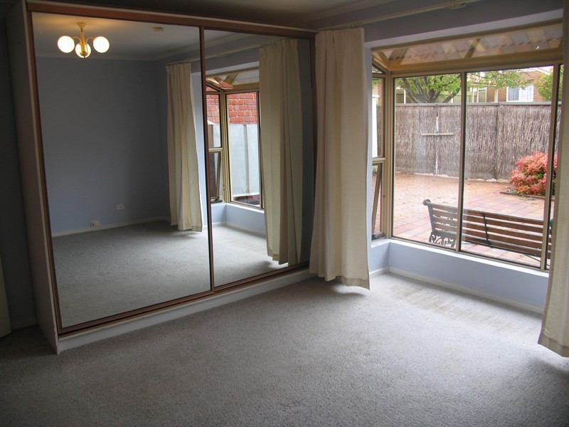 4 Hyde Park Lane, Wynn Vale SA 5127