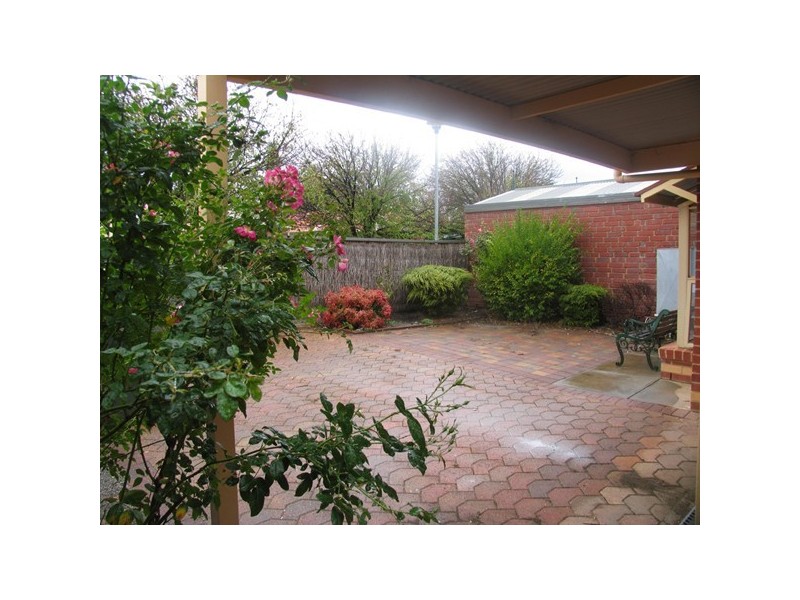 4 Hyde Park Lane, Wynn Vale SA 5127