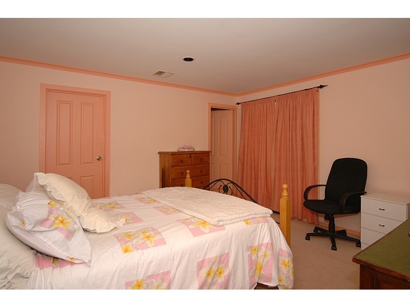 9 Thomas Court, Wynn Vale SA 5127