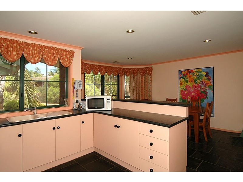 9 Thomas Court, Wynn Vale SA 5127