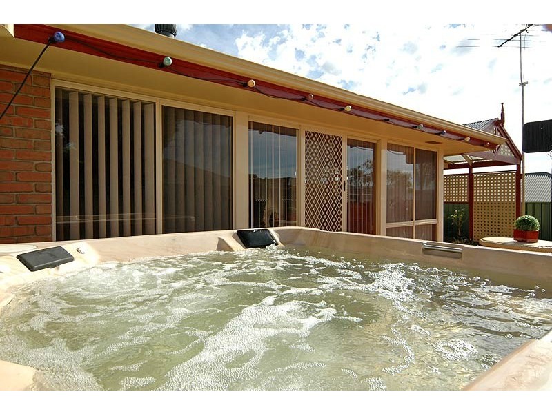 5 Lake Fortesque Avenue, Greenwith SA 5125