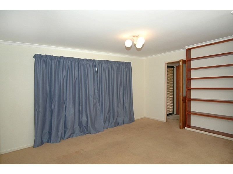 16 Maughan Avenue, Redwood Park SA 5097