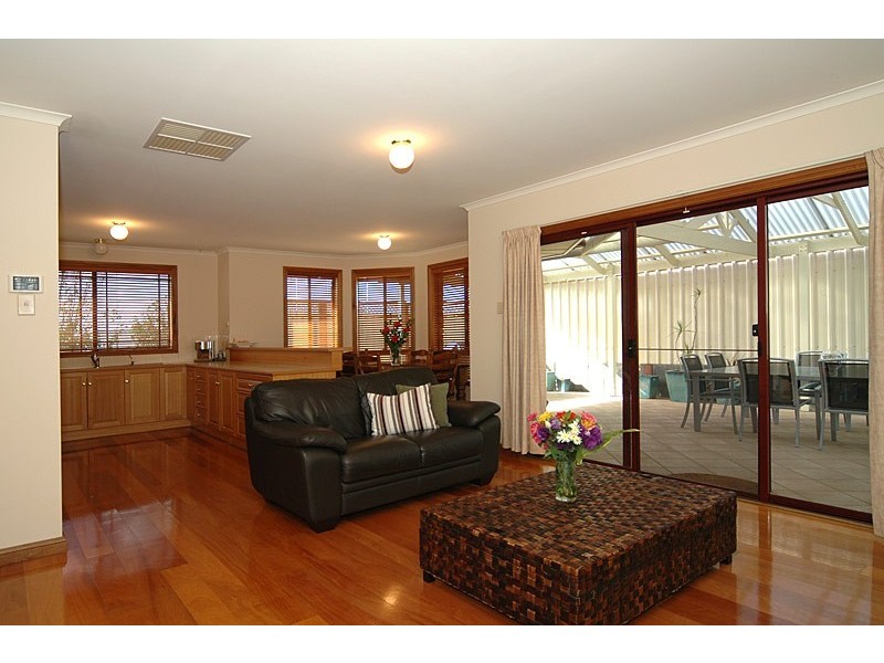 15 Brooklyn Chase, Greenwith SA 5125