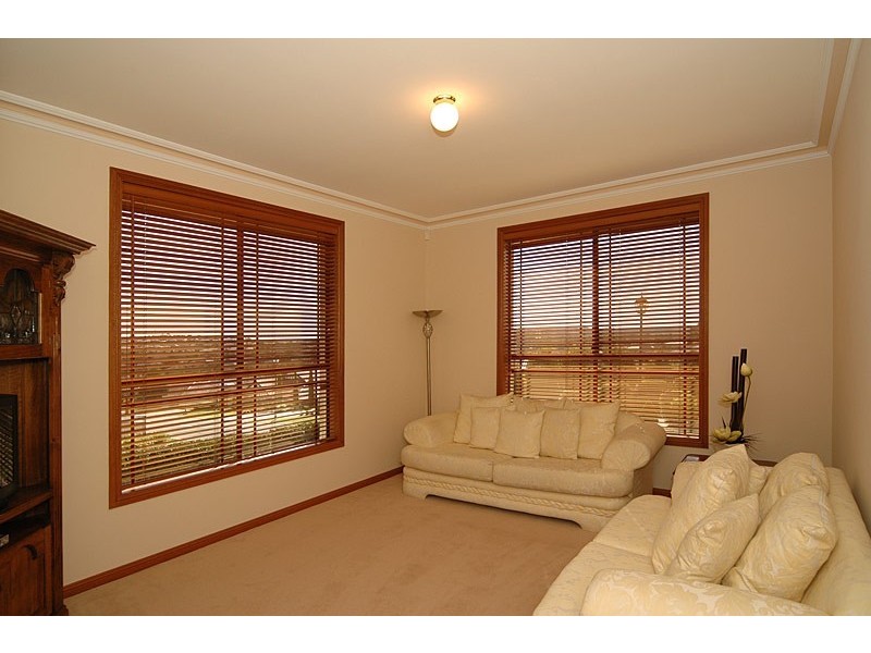 15 Brooklyn Chase, Greenwith SA 5125