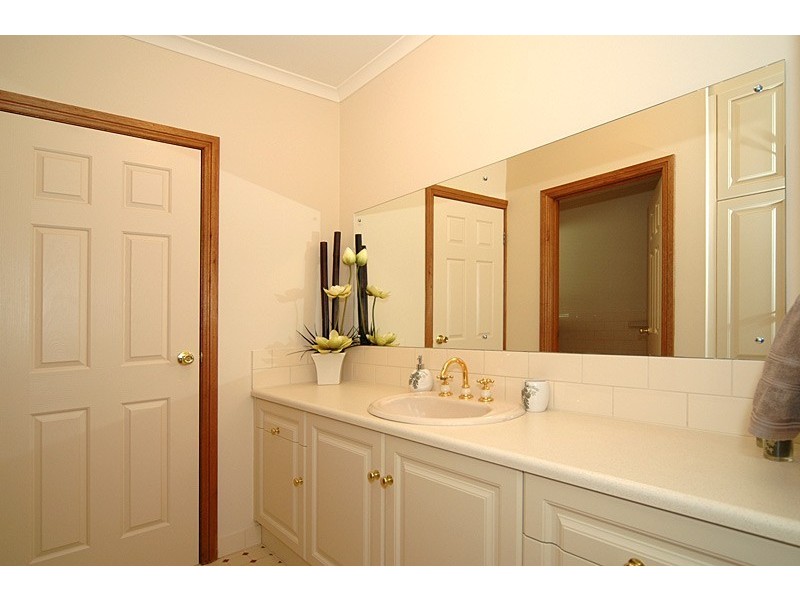 15 Brooklyn Chase, Greenwith SA 5125